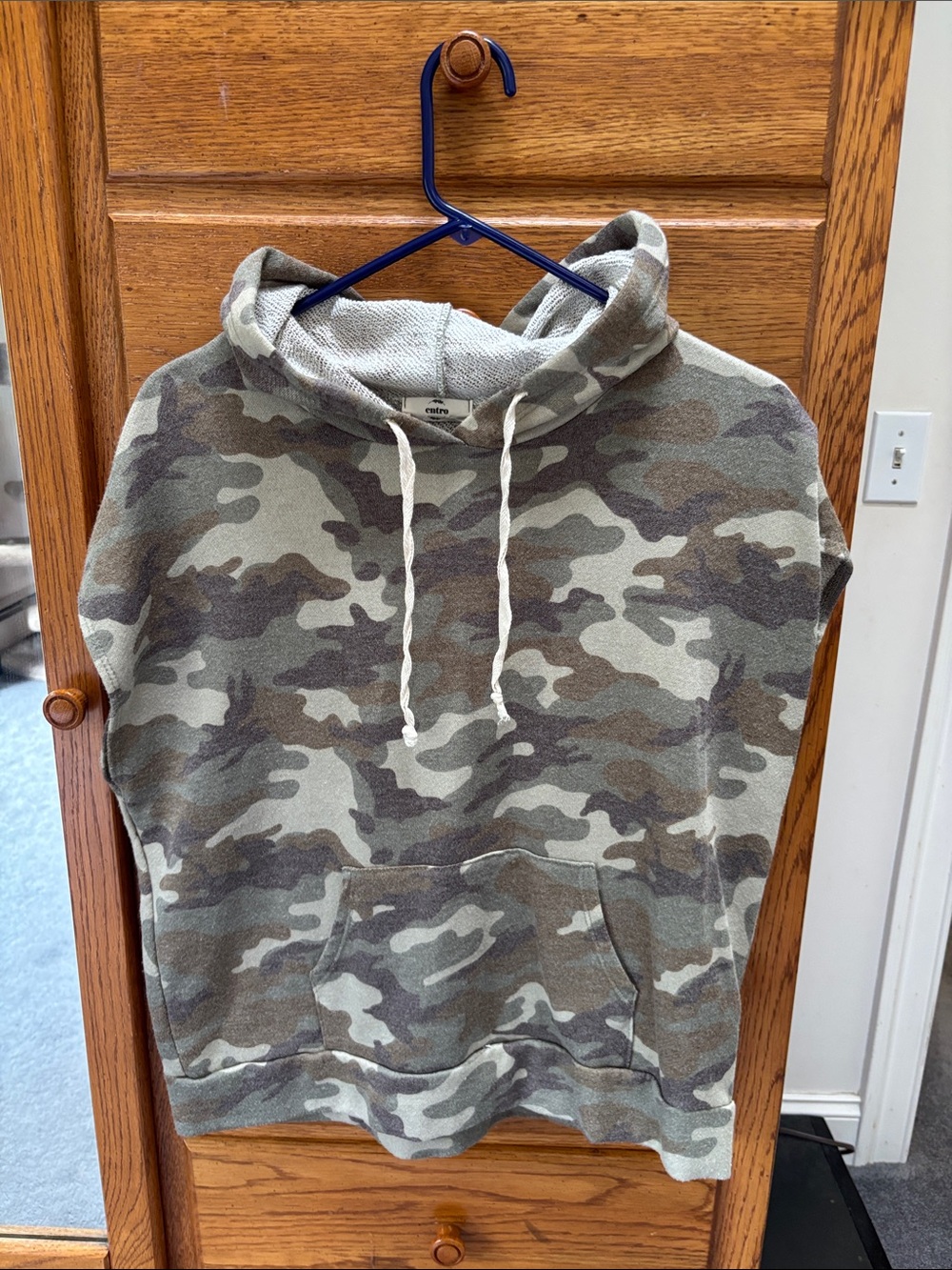 entro- Olive and Brown camo sleeveless top